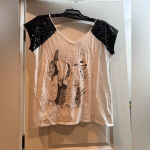 Chic Graphic Tee with Sequin Sleeves - Black & White